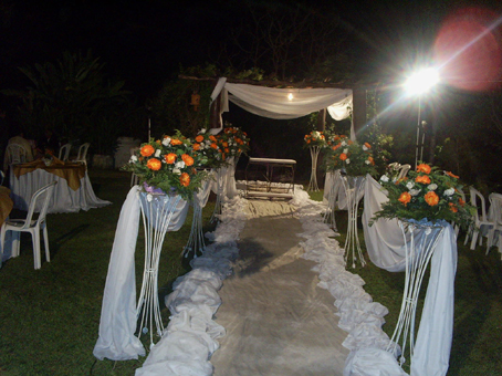 Altar debaixo do caramancho